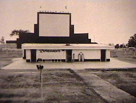 Auto Theatre - Projection And Screen - Photo From Rg (newer photo)